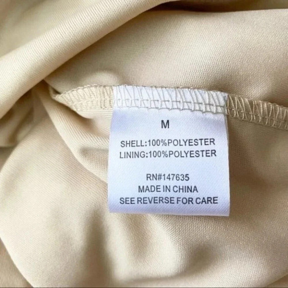 Romeo + Juliet Couture Double V Neck Midi Dress - Picture 12 of 14